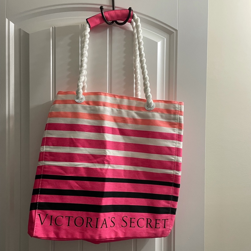Large NWOT Victoria’s Secret striped beach bag